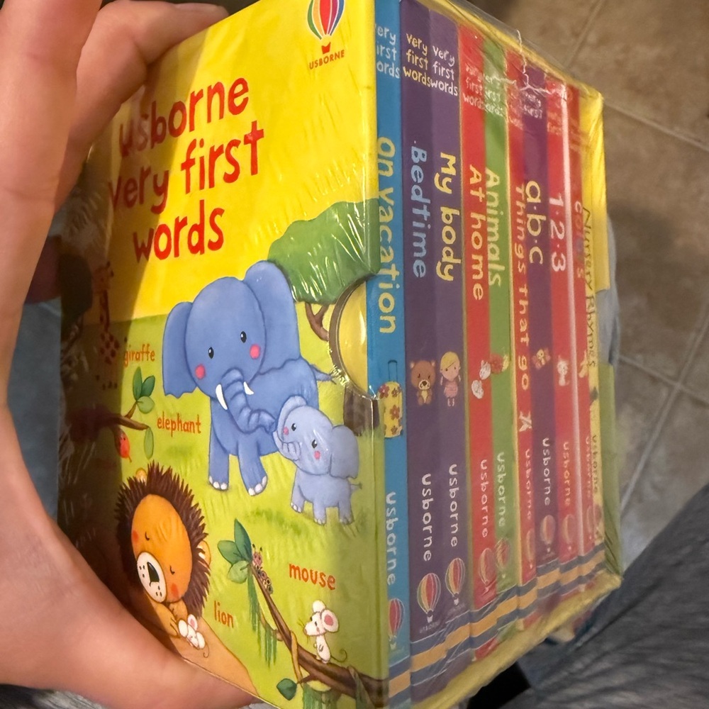 Born Usborne First Words Book Set - Learning Collection - Picture 5 of 9